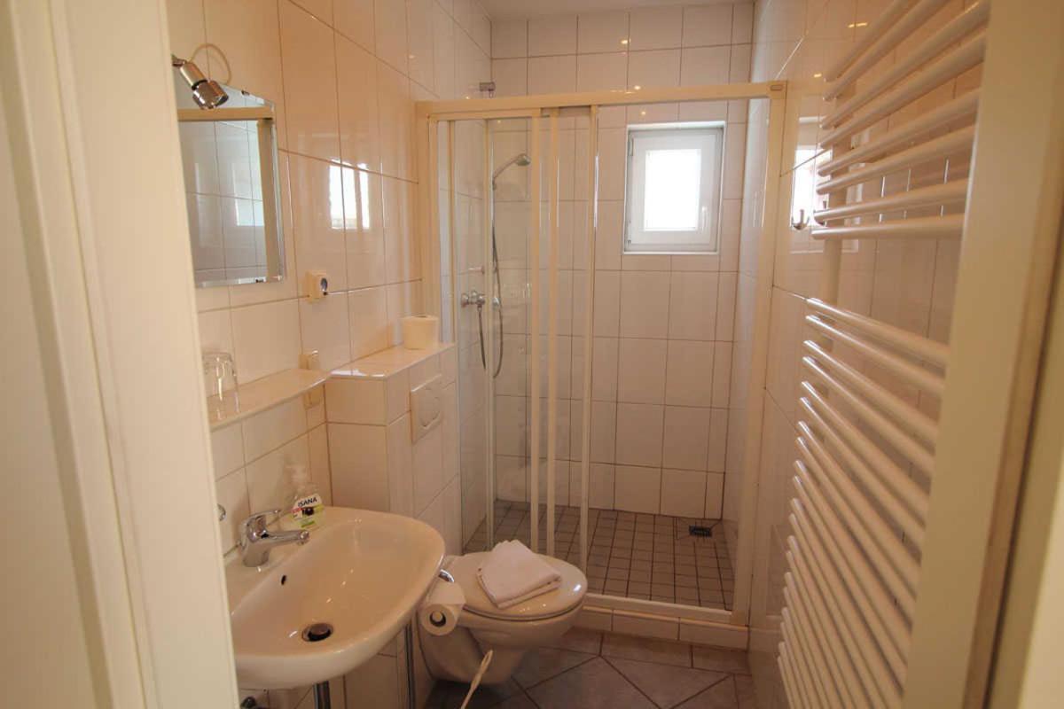 Ferienwohnung Kutterfisch Direkt Im Stadthafen ساسنيتز المظهر الخارجي الصورة